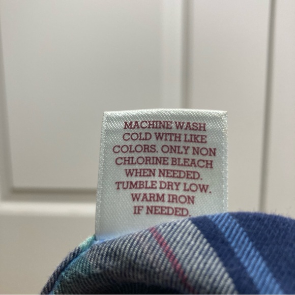 So Brand Women's Flannel Button-Up Shirt Size Medium Turquoise Blue White Plaid - Picture 6 of 7